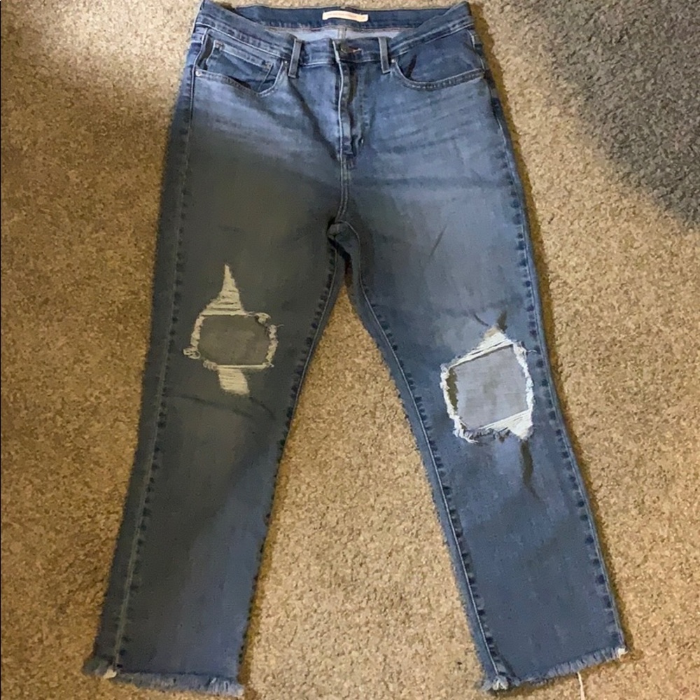 Excellent condition cropped Levi’s jeans!